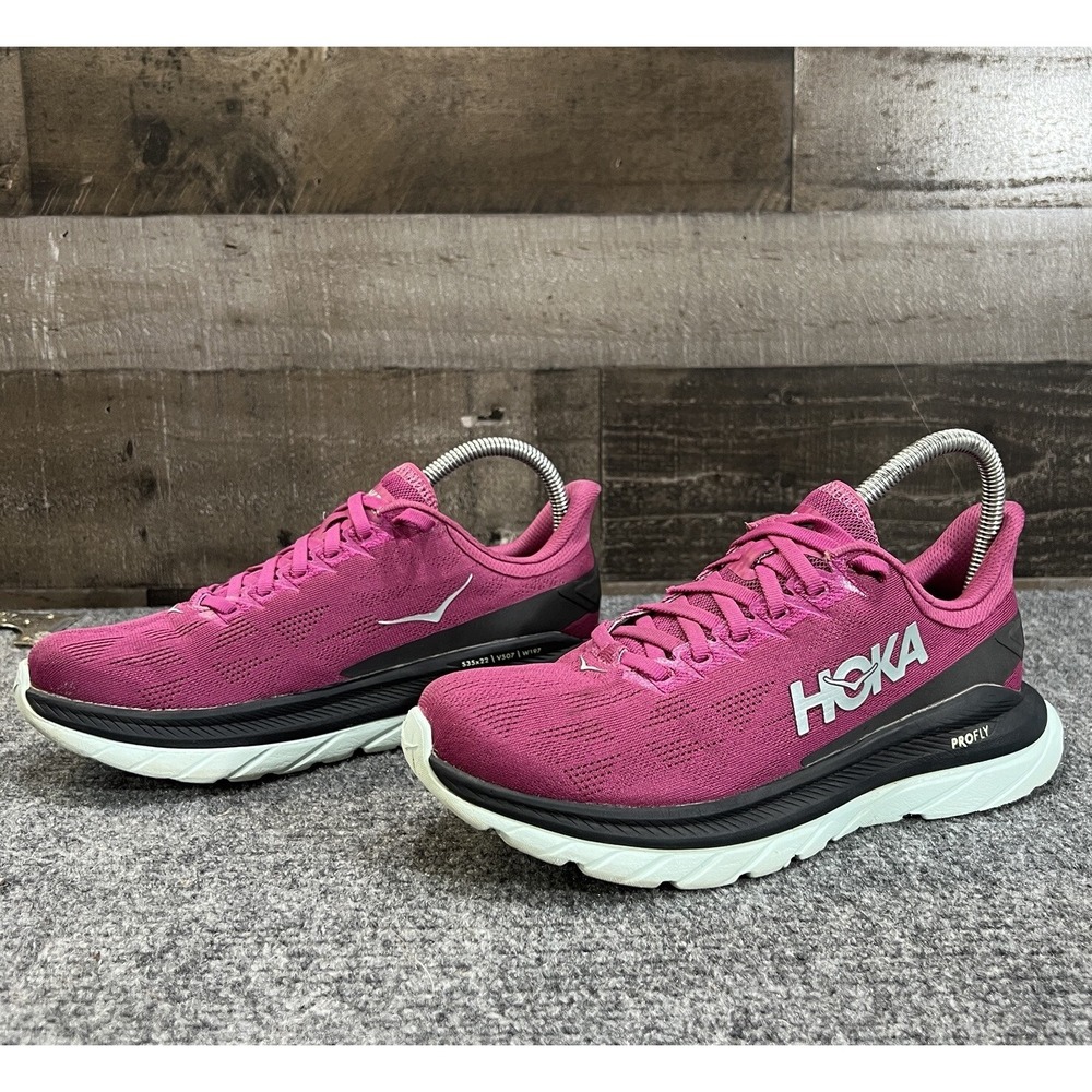 Hoka One One Women's Mach 4 Running Training Shoes Sneakers Size 7.5 Fuchsia